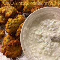 Polpette di zucchine alla greca