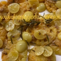 Pomodori verdi fritti con uva