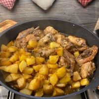 Coniglio in umido con patate