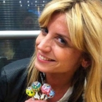 Per non dimenticare Claudia, accoltellata dal compagno: la figlia di due anni era in casa
